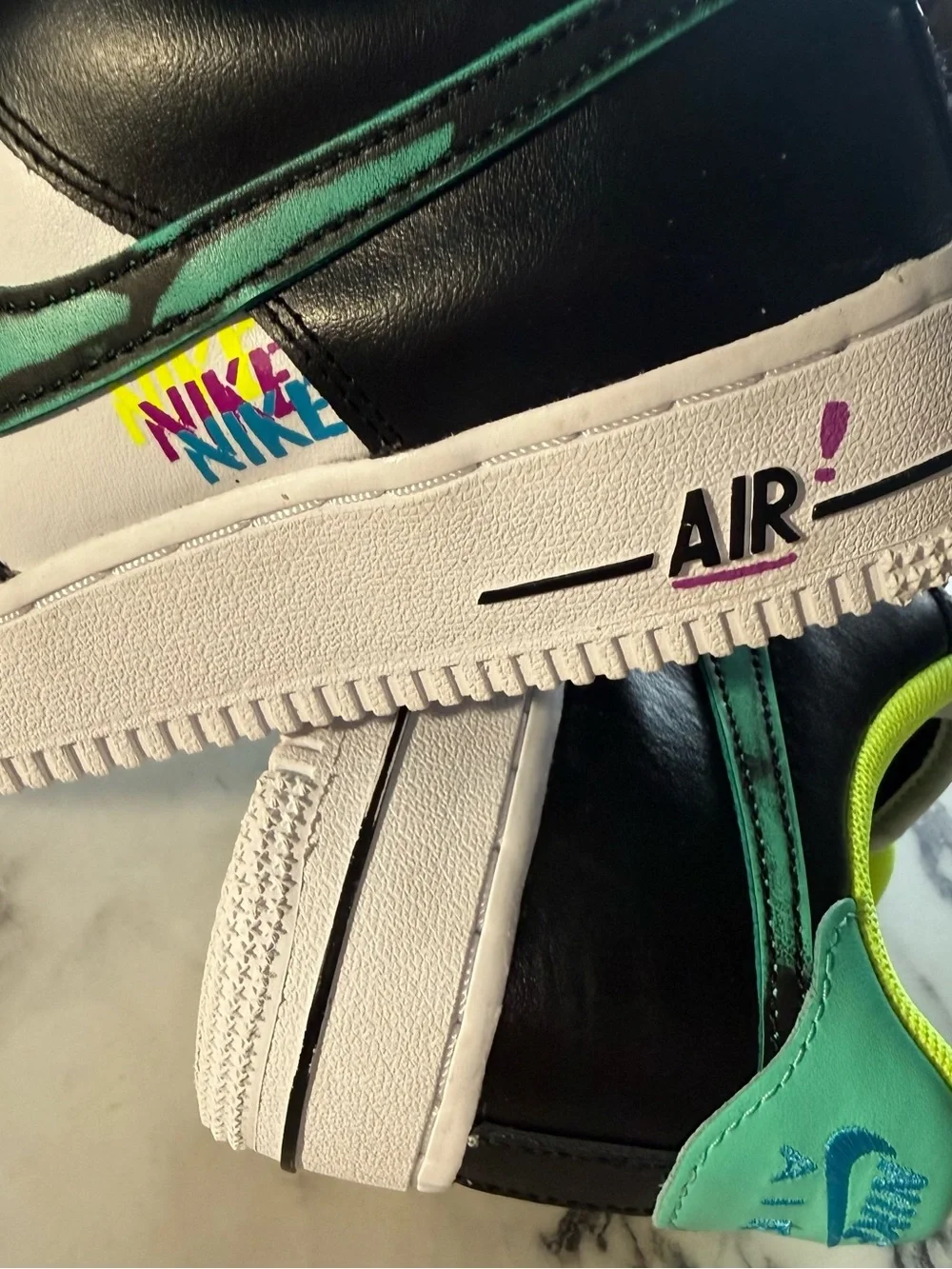 Nike Air Force 1 LV8 GS Graffiti Sneakers Size 6Y / Women’s 7.5 DX3349-100